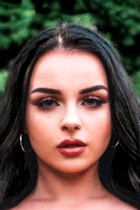 Payton Presslee on Dating a Male P**n Star, Getting Jealous of Him.